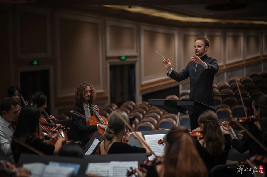 This Nantong student band's debut performance amazed the audience, and Italian opera classics were played in the Shanghai Concert Hall