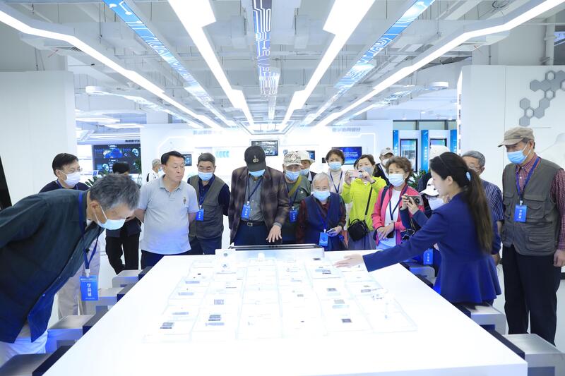 The special activity to enhance the digital literacy and skills of retired soldiers in Shanghai has come to an end, sharing digital achievements and building dreams for retired life activities | Literacy | Digital