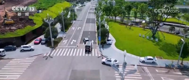 The first batch of 7 intelligent connected vehicles in Chongqing have been tested and put on the road, and the entire industry chain ecosystem has been preliminarily established. Intelligent | Connected | Automotive