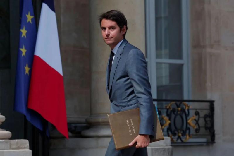 French "political prodigy" controversial, 34 year old becomes minister and president | Macron | politics