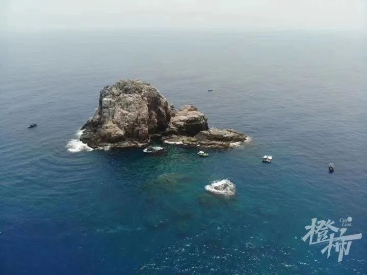 When they were discovered floating at sea, they were rescued 12 hours after being lost and disappeared? Guangdong Coach with Four Tourists Diving Club | Diving | Guangdong