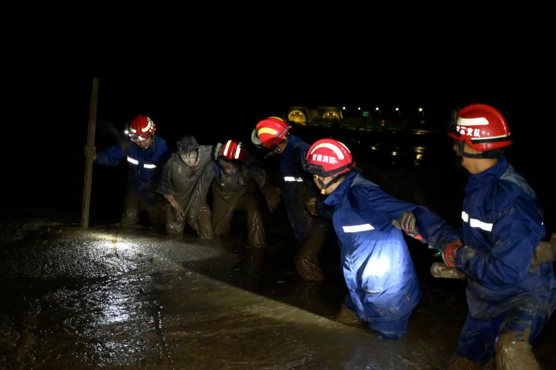 A Life Rescue Race Against Time - A Documentary on the Search and Rescue of the Xiahe River Mudslide Disaster in Gansu Province