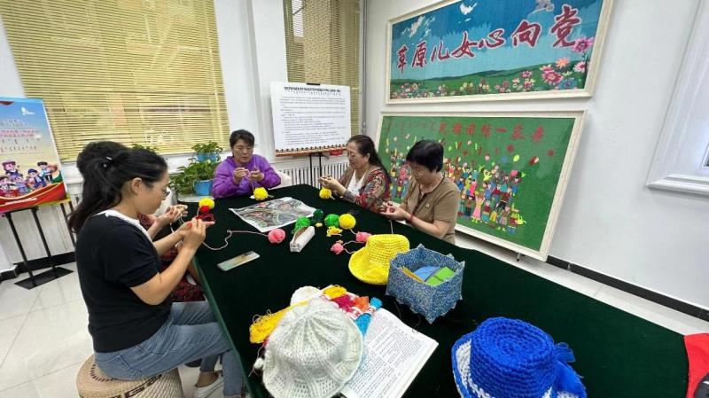 Pomegranate Blossoms, Seeds Bloom, and Seeds Work Together to Build a "Home of National Unity", Let Community Residents Celebrate Ethnic Unity | Ethnic | Community