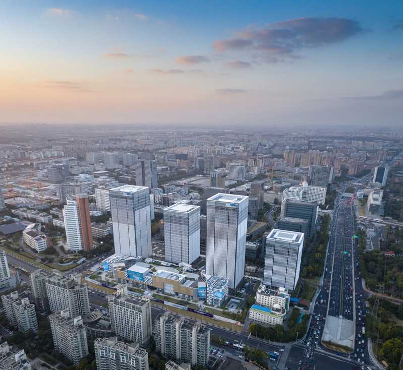Xuhui promotes high-quality development of the urban area through urban renewal. Xujiahui's southern expansion and northern connection, as well as the construction of new underpass tunnels in the botanical garden area, are of high quality