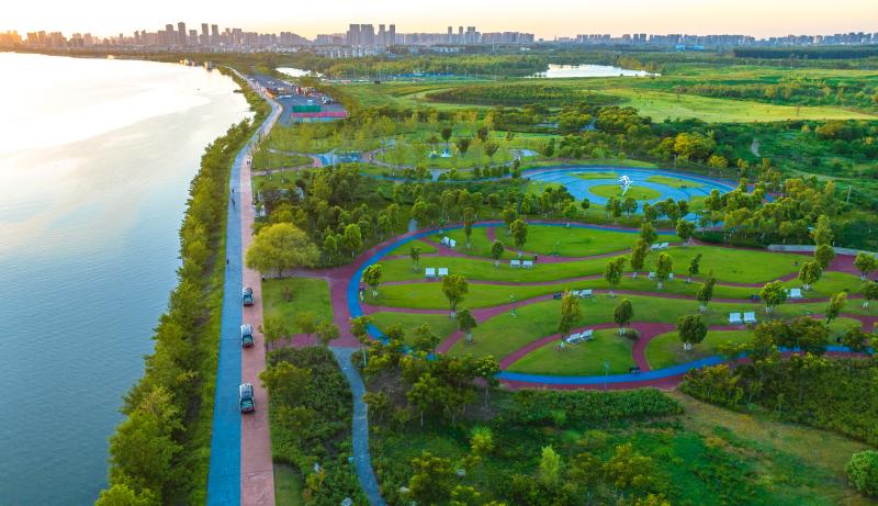 New Era China Research Tour - Yangtze River Chapter | "Deserted Oasis" Becoming "Oasis" - Green Stories on the Han River - Yuliangzhou | Blue Waves | Deserted Oasis
