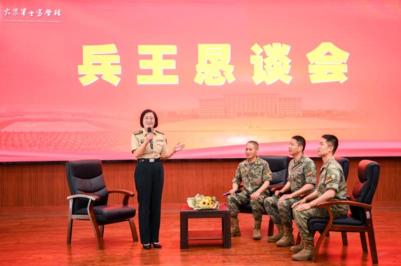 "Cloud Classroom" Promotes the Dream of "Soldier King" - On Gu Aiyun, the "Most Beautiful Revolutionary Soldier of the New Era" | Professor | Era