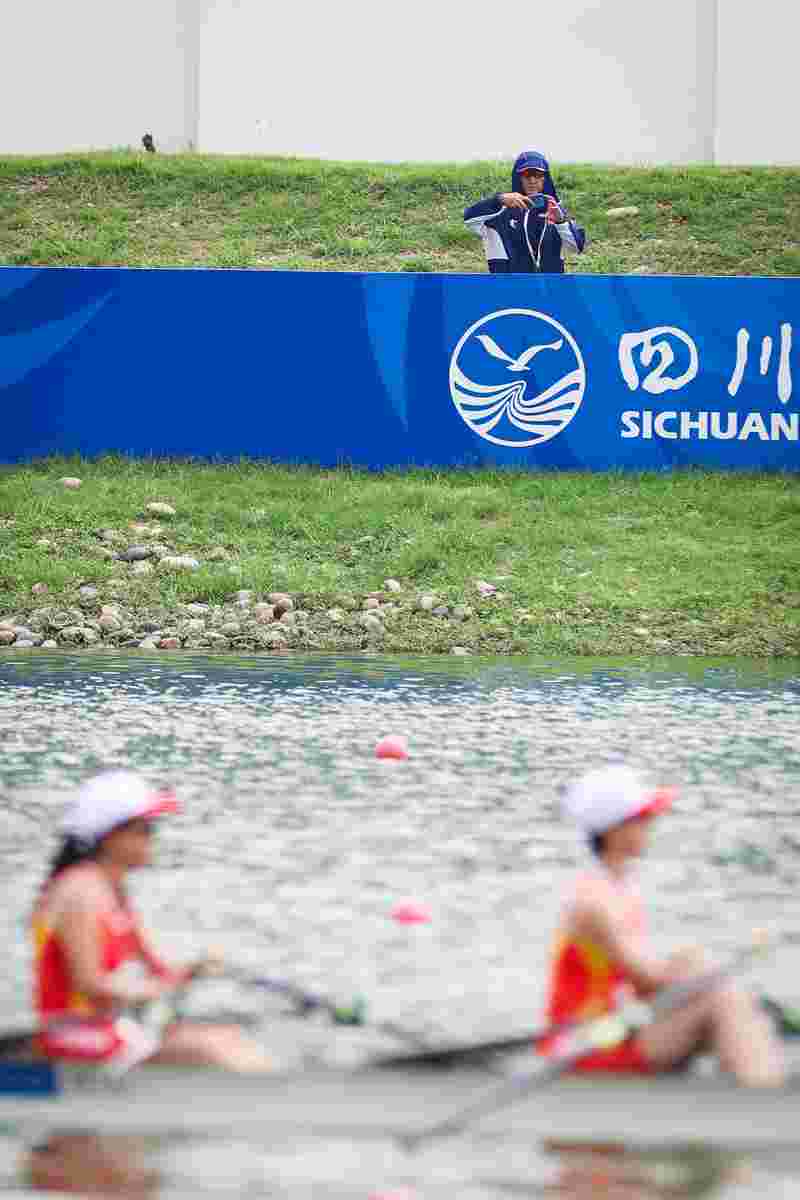 From being a novice to stepping onto the world stage! Shanghai University Rowing has truly started with two hands, in just two years, China | Rowing | Little White