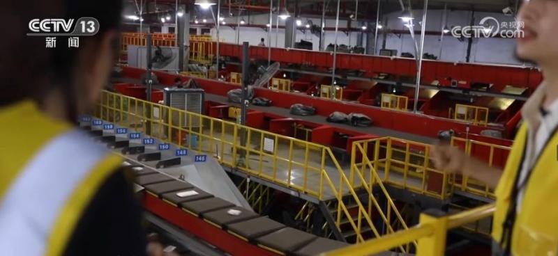 Express delivery extends to service production with "iron, land, and air" support, making express delivery "fast" to the extreme logistics | manufacturing | express delivery