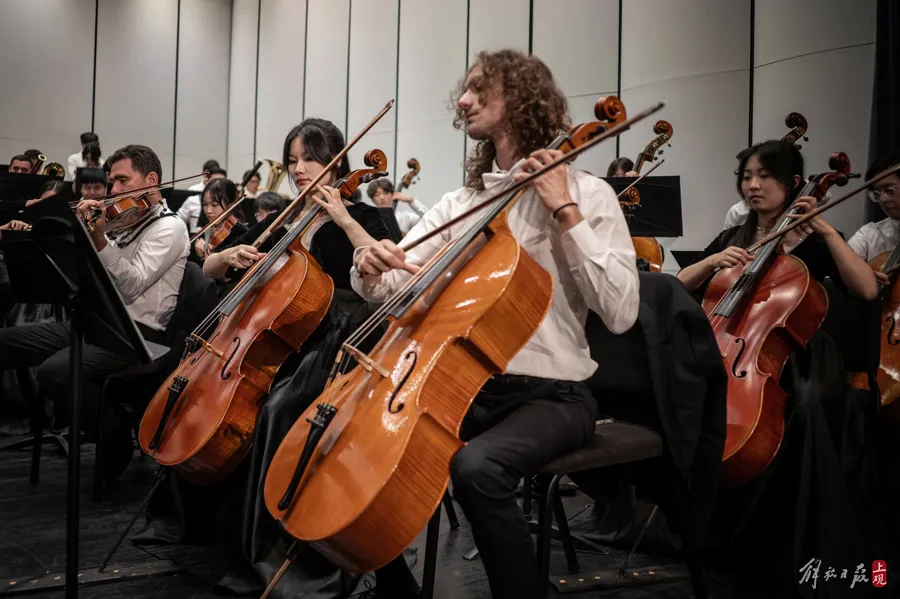 This Nantong student band's debut performance amazed the audience, and Italian opera classics were played in the Shanghai Concert Hall