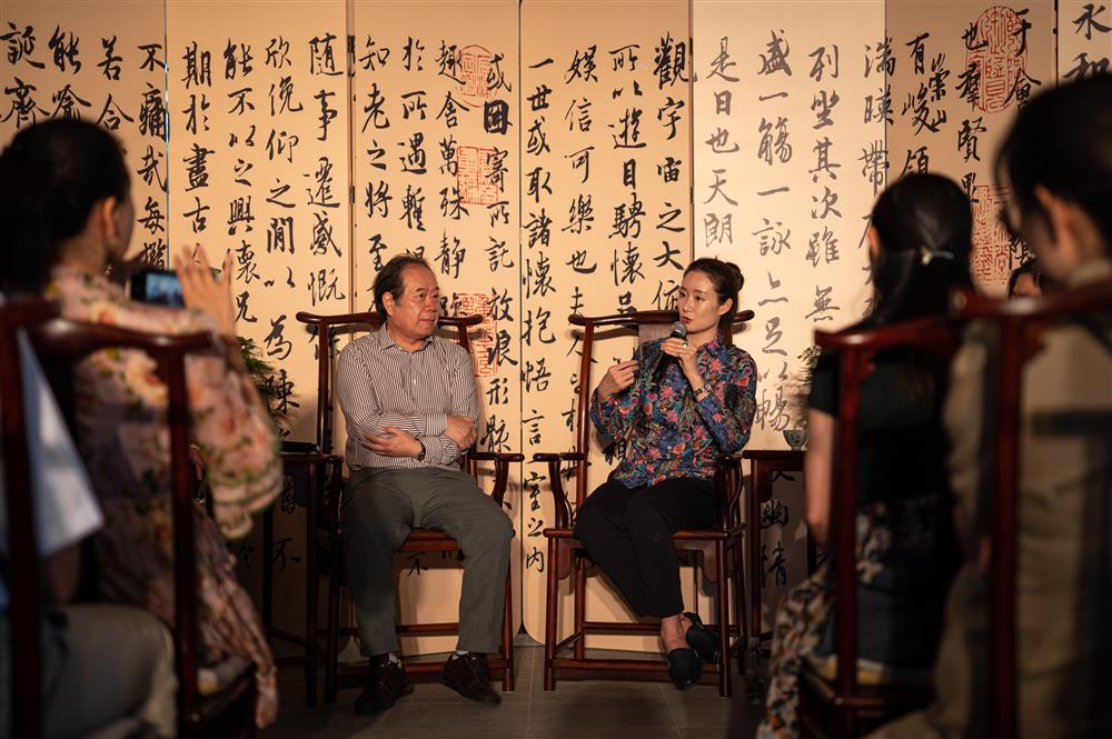 The original dance drama "Nine Years of Yonghe" unveils a corner of the veil between the pavilions and towers in Shenyuan, waving hair on the fan and dancing in the garden. Dance Drama | Nine Years of Yonghe