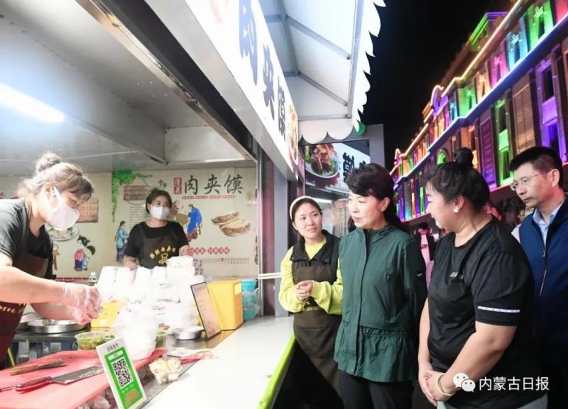 Provincial Government Leader "Night Market Tour" Government | Economic Development | Leader