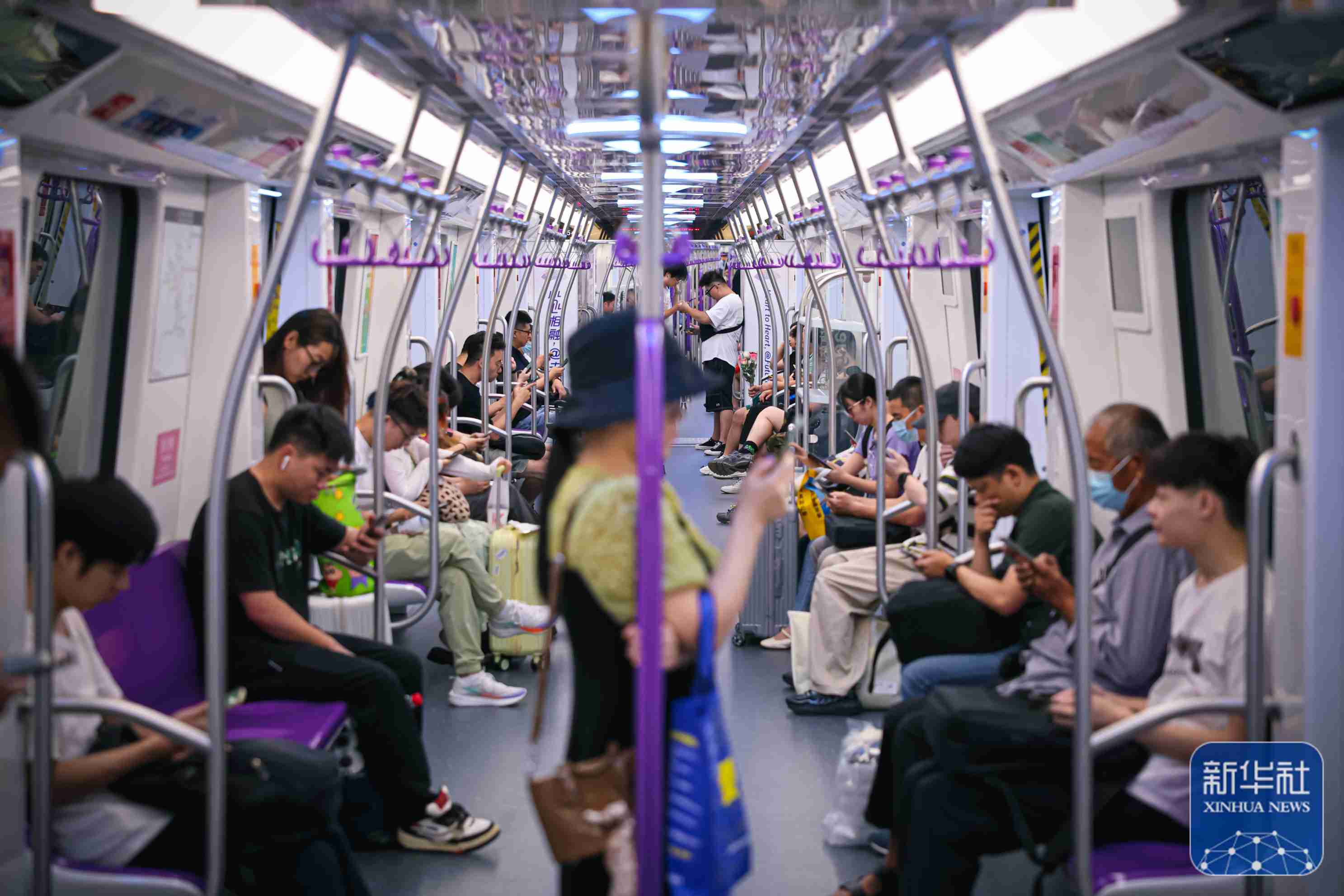 Check in on the Hangzhou Metro "Asian Games" special train