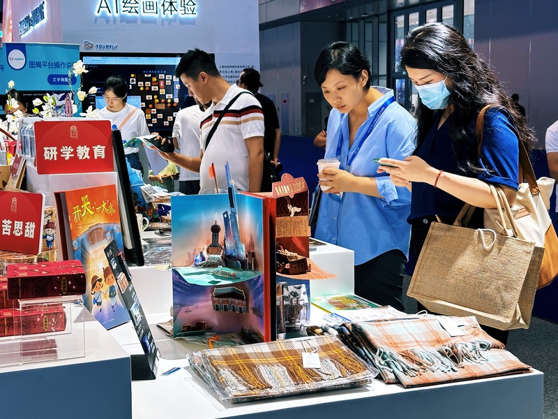 上海展区科技感满满,文博会在深圳开幕媒体|文创|文博会