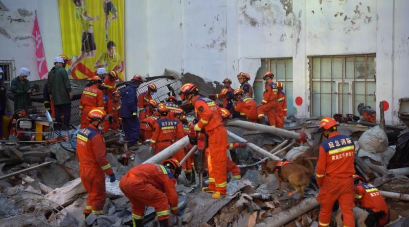 救援人员：现场发现成包的珍珠岩,齐齐哈尔坍塌事故搜救结束屋顶|新闻|事故