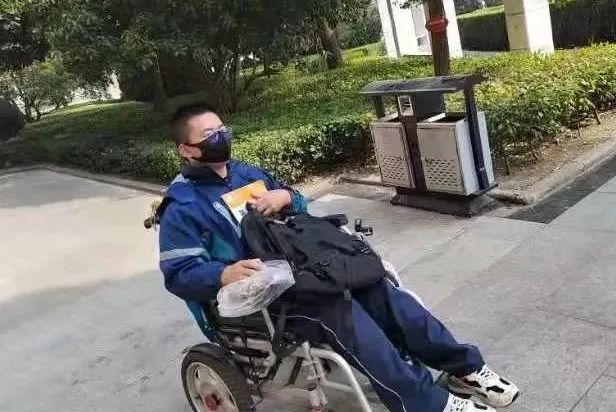 I passed the exam!, "Wheelchair Boy" classmate who underwent craniotomy three times | Boy | Wheelchair Boy