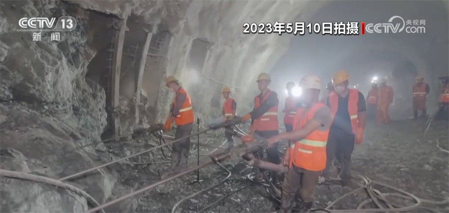 Nine years of construction to solve the "roadblock" of the entire line. The Lixiang Railway will be completed and opened to traffic within this year, affecting the tunnel and railway