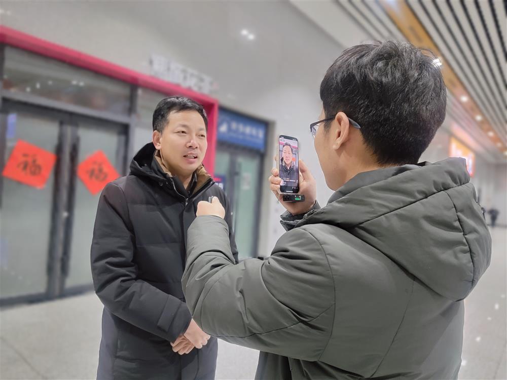 Unexpectedly, there are quite a few people watching?, Anhui Bozhou Transportation Bureau Director's Livestream Issue | Bozhou | Director