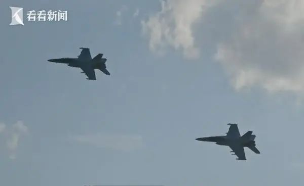 Multiple lightning strikes on the same day!, Three US fighter jets stationed in Japan