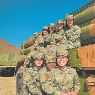 The women's war song on the snowy plateau! The training of a women's artillery class in Xizang Military Region. Fan Pengli | Cannon | Plateau