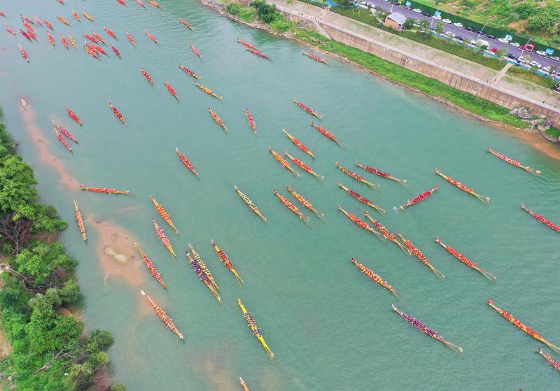 Dragon Boat Welcoming Dragon Boat Festival in Bijiang District | Tongren City, Guizhou Province | Dragon Boat