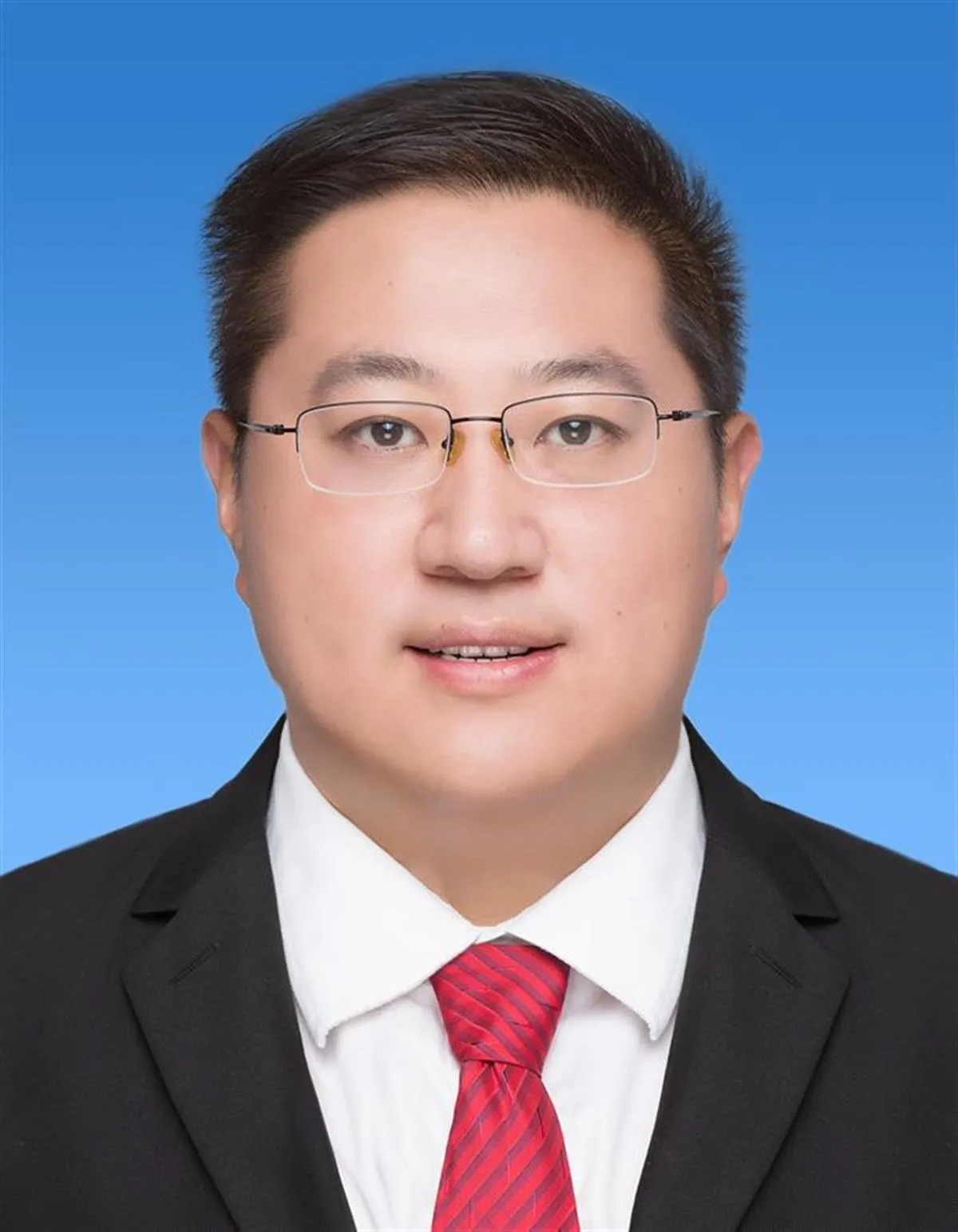 A post-80s Tsinghua PhD candidate is expected to be appointed as a director-general; seven cadres from three provinces and cities who are assisting Tibet and Xinjiang are publicly announced before their appointment