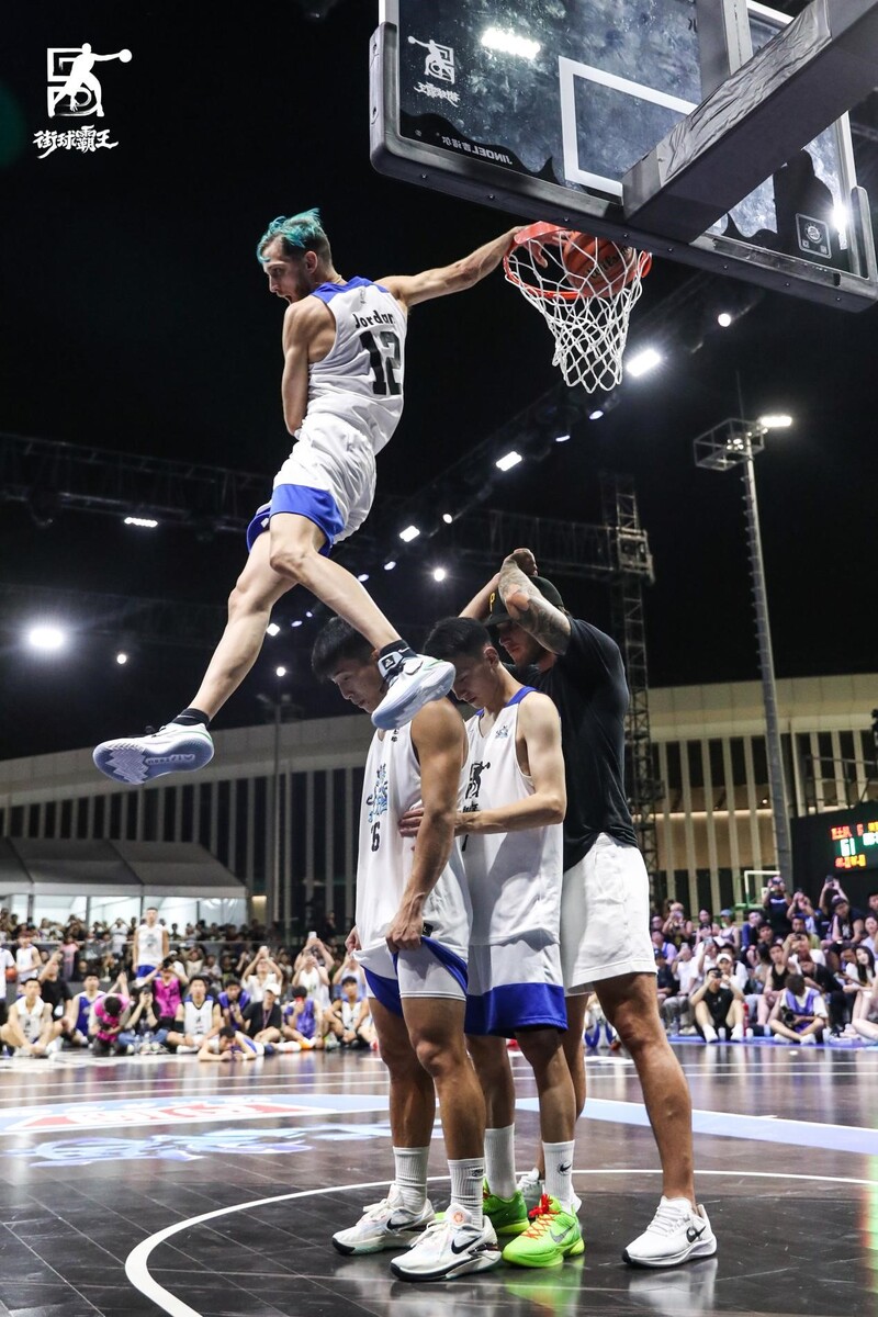 The Street Ball Overlord All Star Game ignited the Shanghai basketball scene, with Sean Marion appearing in the Shanghai Beach Challenge | Street Ball | Overlord