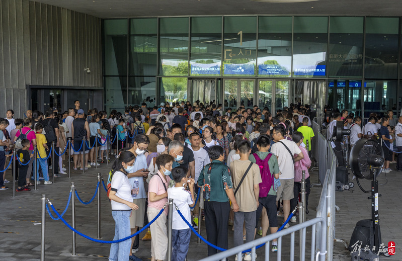 Besides grabbing tickets, you can also listen to the museum's suggestions. The most popular venue for summer check-in is the Shanghai Planetarium