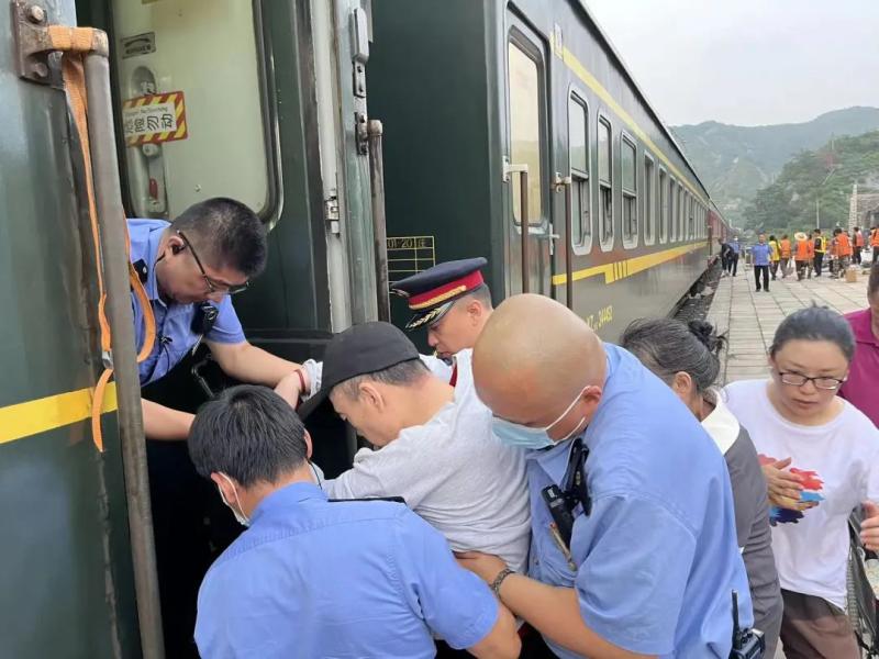 Direct attack on site! K396, Z180, K1178 Train Passenger Transfer Record | Railway | Passenger