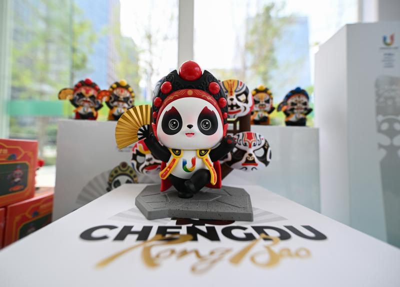 Chengdu Universiade Relay "Bing Dwen Dwen" and "Rongbao" Become Chengdu's Summer Beloved Chengdu | Rongbao | Universiade