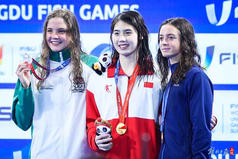 The Chinese swimming team won 4 gold medals at the Universiade on the same day, with "Butterfly Queen" Zhang Yufei and "Frog King" Qin Haiyang teaming up to break the competition record in the final | Results | Record