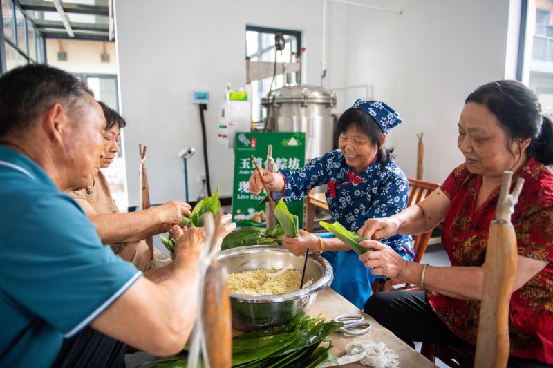 Inheriting the Power of Humanity and Cultivating Patriotic Feelings - Scanning Dragon Boat Festivals for People in Multiple Regions | Culture | Dragon Boat Festival