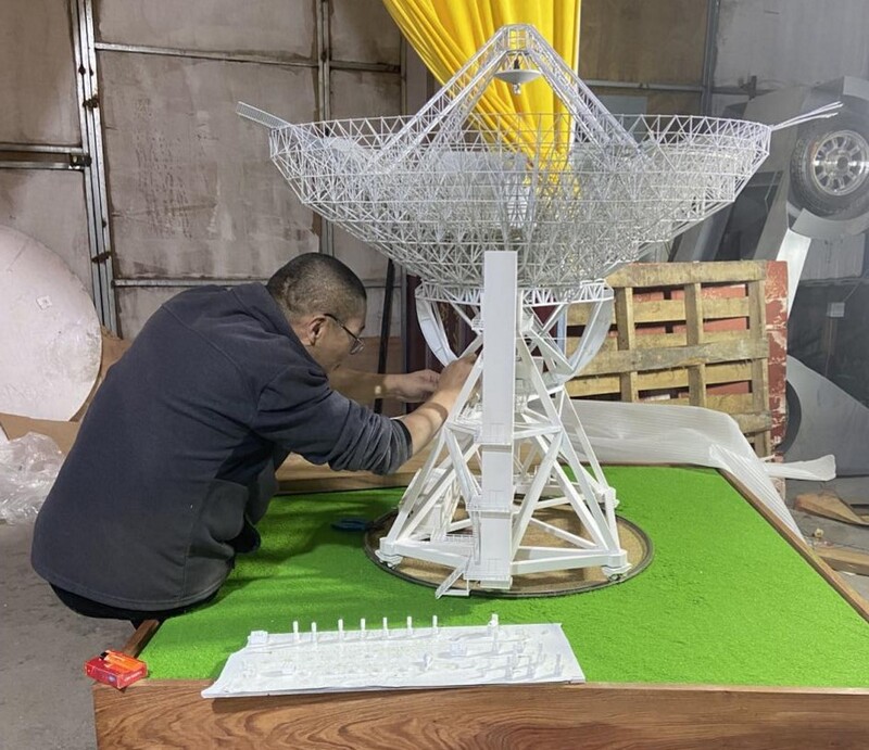 This Shanghai uncle's work has been collected by multiple national level exhibition halls, and he has been dedicated to making ship models for over half a century | Ship Models | Shanghai