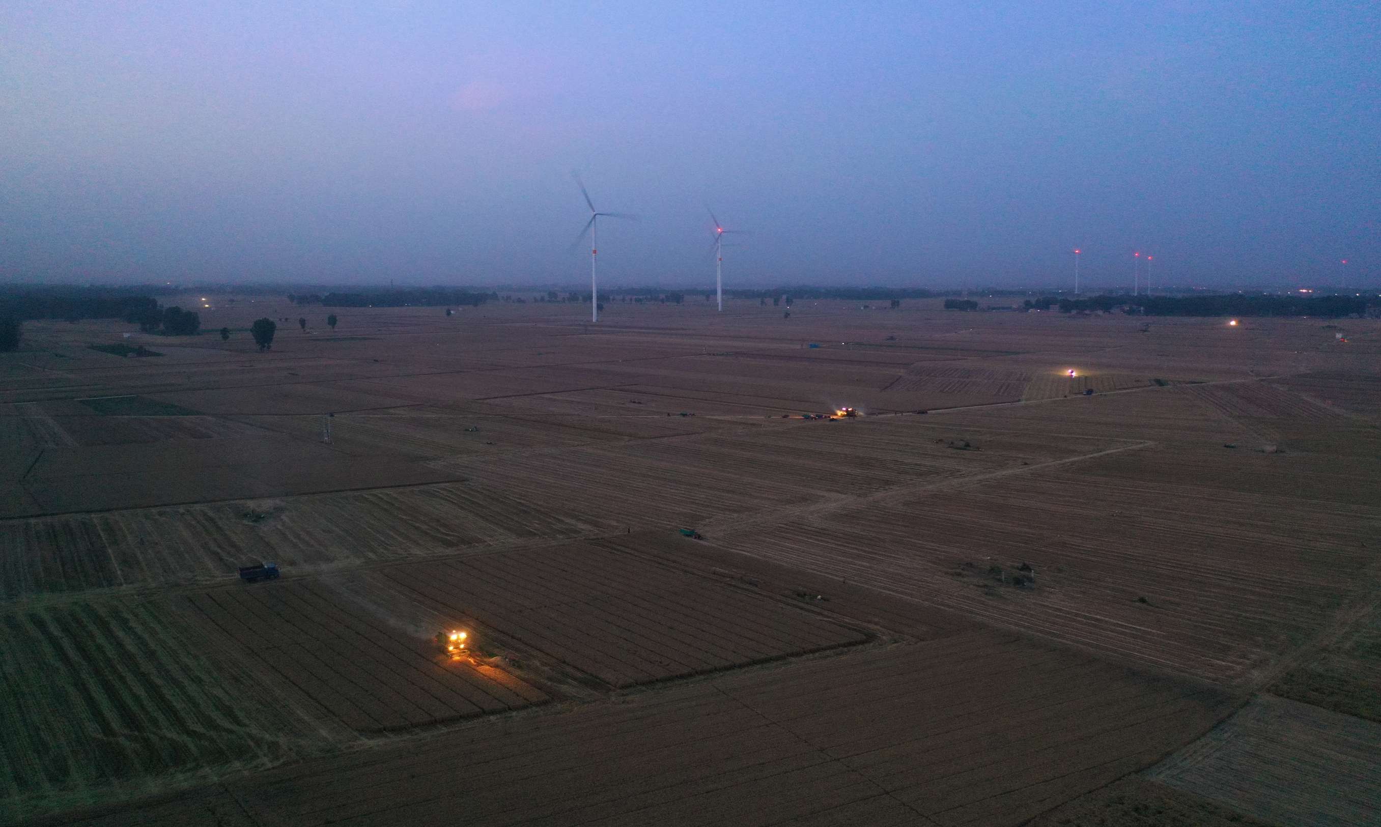 Xinhua News Agency+| Yuanying Village | Village on the Night of Central Plains Wheat Harvest. 7th | Xinhua All Media+