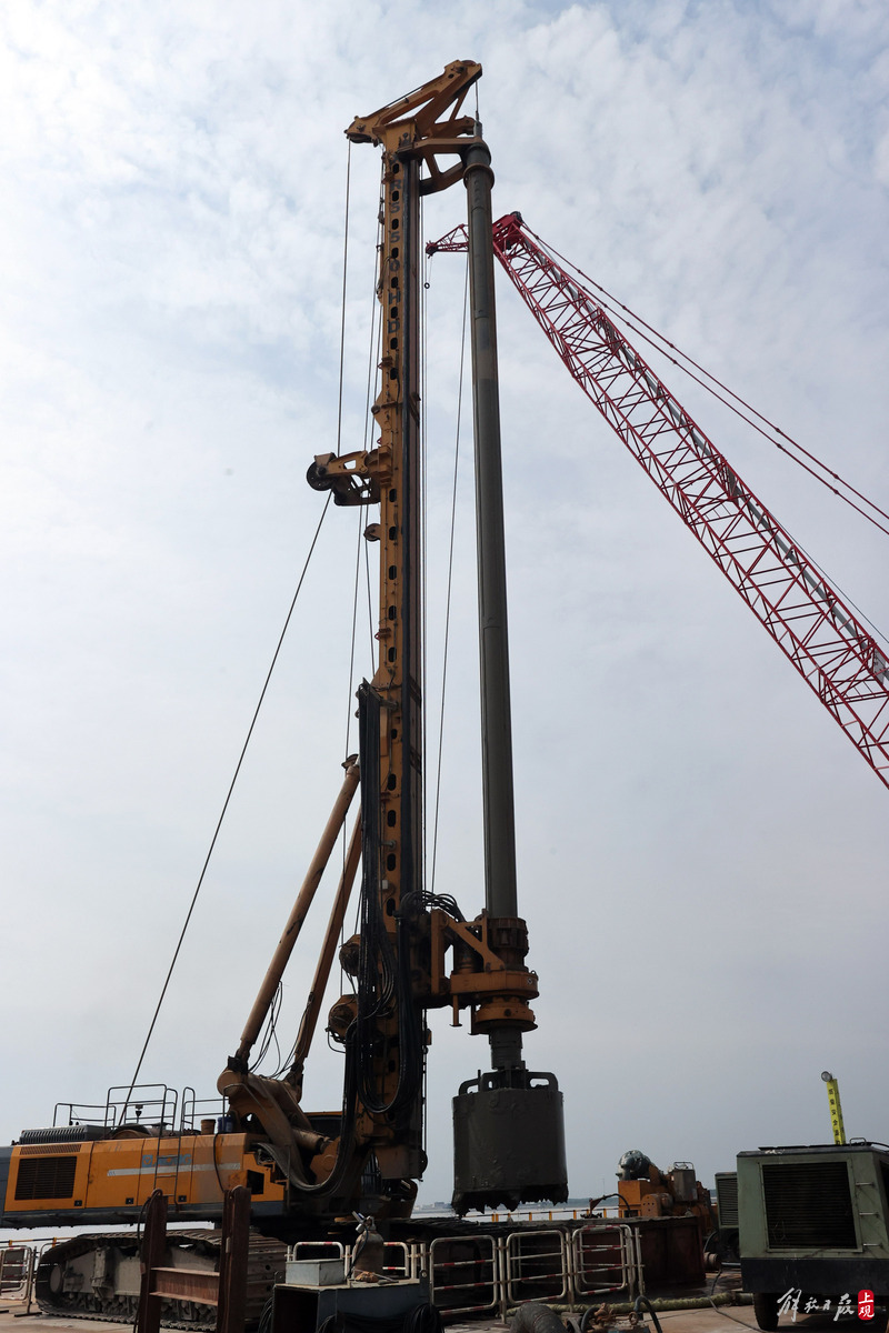 New Progress in the Construction of Shanghai Nanjing Hefei High speed Railway: All 76 Pile Foundations of the North Main Tower of the Chongqi Railway Yangtze River Bridge have been Completed for the Main Tower | Pile Foundations | Construction
