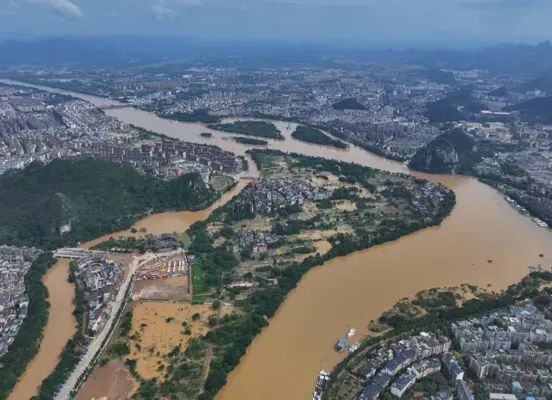 旅游酒店启动退改,强降雨来袭！桂林部分景点关闭