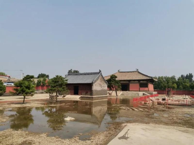 "It was only after taking a glance that I felt at ease. The director of the cultural protection department of the Youjin Ancient Temple in Hebei denied that it was a good temple to show off." The director of the Kaishan Temple Cultural Protection Office said. Director Rong