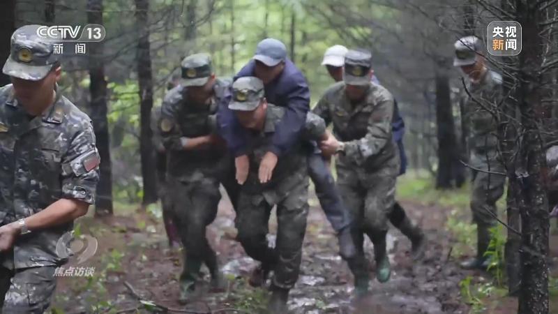 焦点访谈丨风雨同舟汇聚力量王统|辅警|焦点访谈