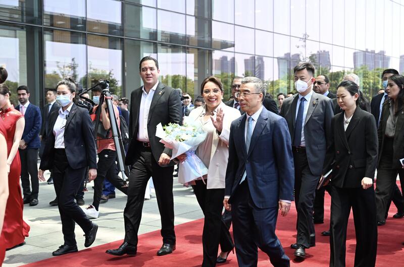 She felt the enthusiasm of Shanghai, and "I came with the expectations of the Honduran people" President | China | Shanghai