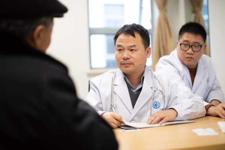Shanghai experts from Renji Hospital continue to deliver medical resources to the doorstep of residents in Hangzhou Bay, and have been cooperating with Renji Hospital for 5 years