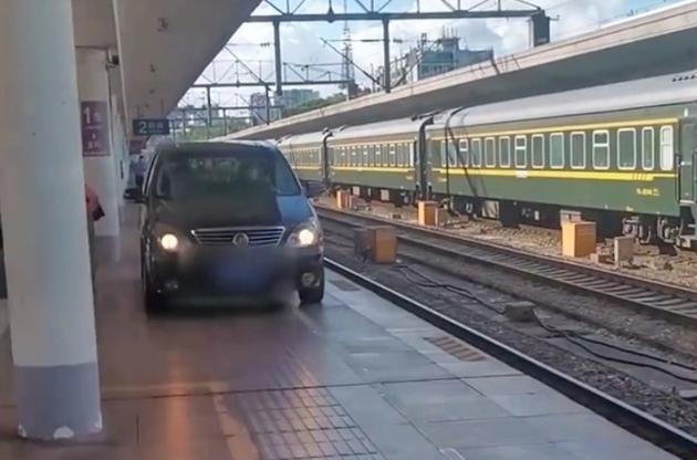 Has the application for review been submitted in advance? Is the car driving onto the fire station platform? Guangzhou Railway Station Response: Official Vehicle Platform | Railway Station | Fire Station