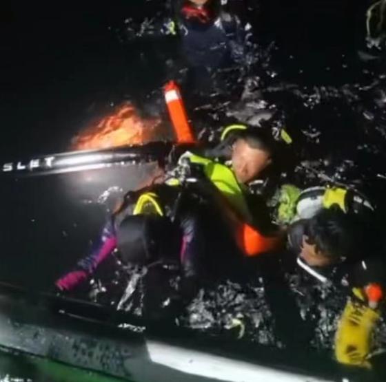 When they were discovered floating at sea, they were rescued 12 hours after being lost and disappeared? Guangdong Coach with Four Tourists Diving Club | Diving | Guangdong