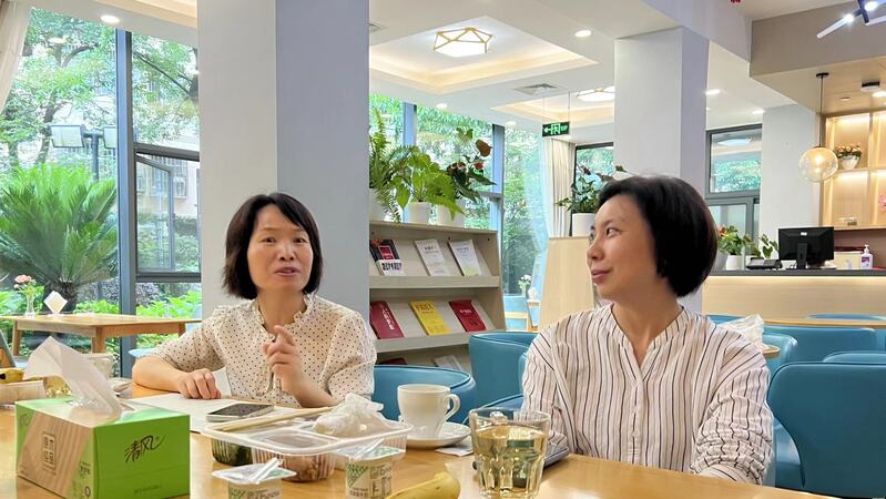 How did Auntie become a college student after being trained?, The first batch of undergraduate students in home economics in Shanghai graduated from Shanghai Open University in July | Home Economics | Students