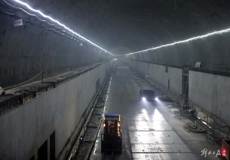 The shield tunneling of "Zongheng Hao" has completed the excavation of the eastern section, and the construction of Section VIII of the North Cross Passage project has fully connected the tunnel | Huangxing Road | Section
