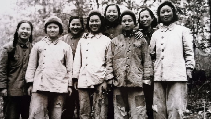 70年后她们怎么样了？,成为抗美援朝英雄,18位女工从上海参军照片|志愿军|英雄