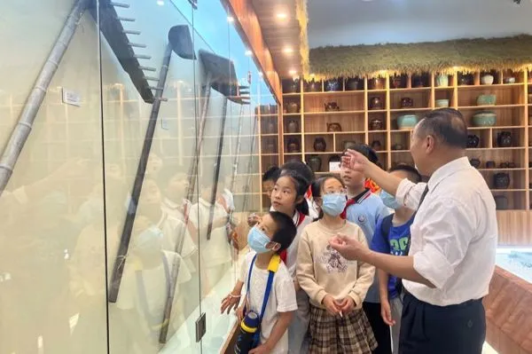 听最后一批盐民讲述“向海而生”的故事,走进上海最“咸”博物馆