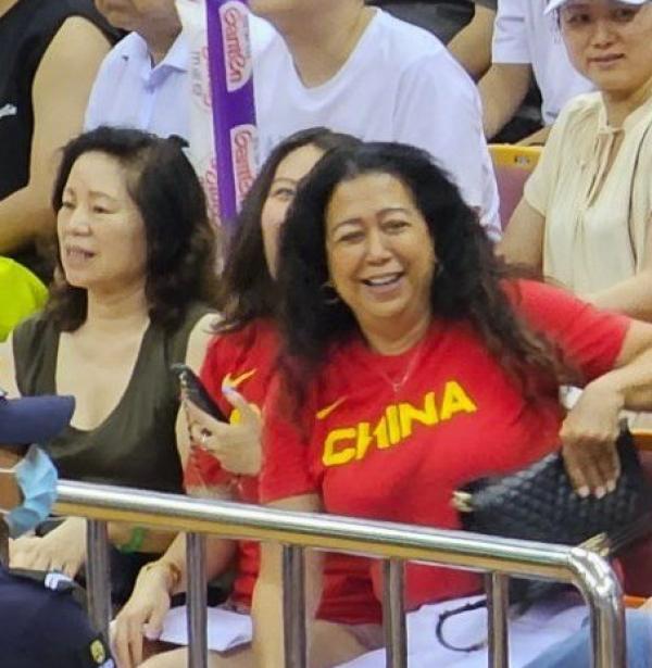 The men's basketball team lost to Serbia, with 70 relatives watching Li Kaier's domestic debut for the Chinese men's basketball team | Li Kaier | relatives