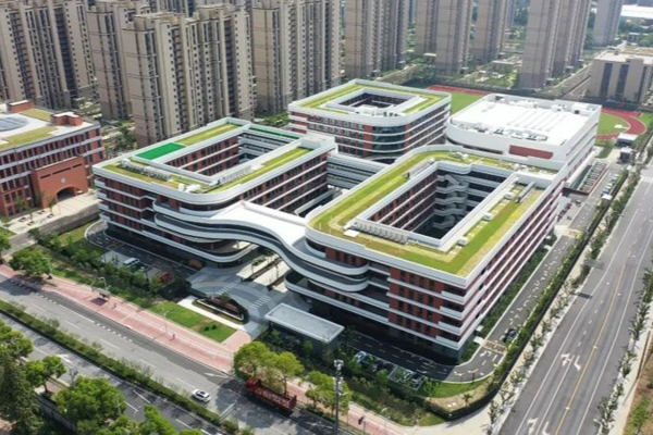 The new site of Baoshan Campus of Huazhong Normal University Second Affiliated Middle School unveils the "mysterious veil" and welcomes the new semester. Branch | Baoshan | Campus
