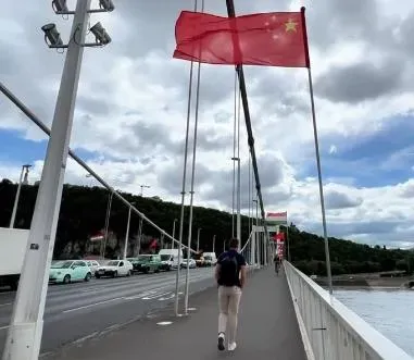 外媒关注习近平欧洲行：“获宾至如归般欢迎”BBC|中新社|习近平