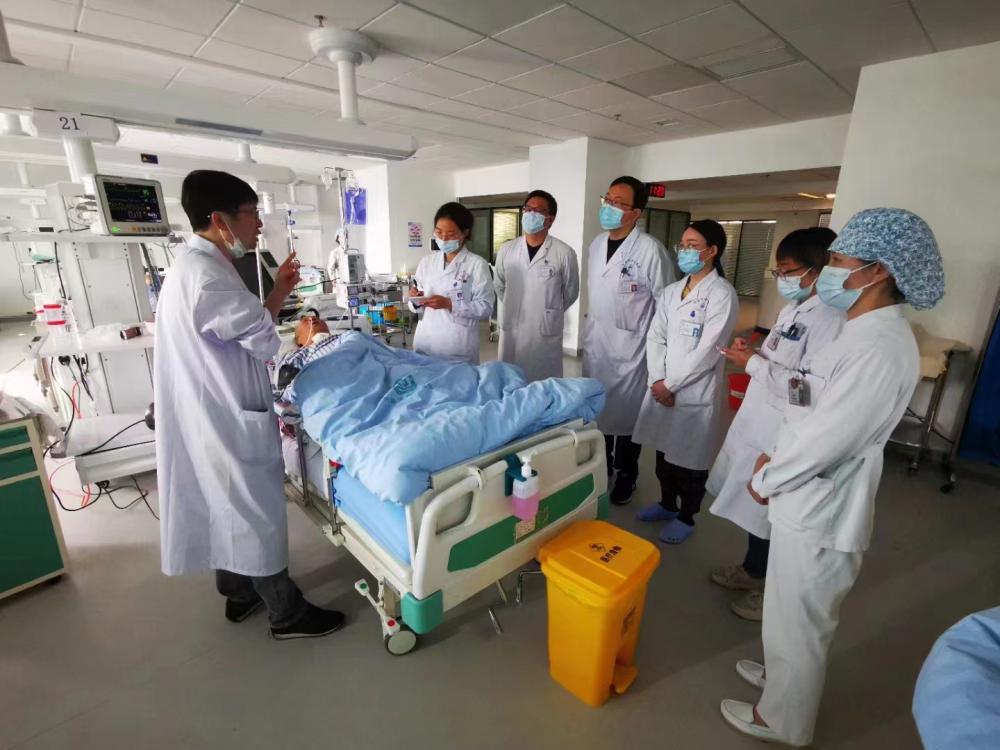 The Shanghai team has opened up a path of hope in the "forbidden zone of life", competing against the diseases in their minds. Doctors | patients | life