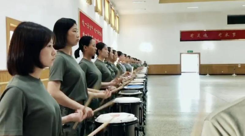 Stand at the Tiananmen Square parade ground!, Former "Rebel Girl" Ammunition | Grandpa | Rebel Girl